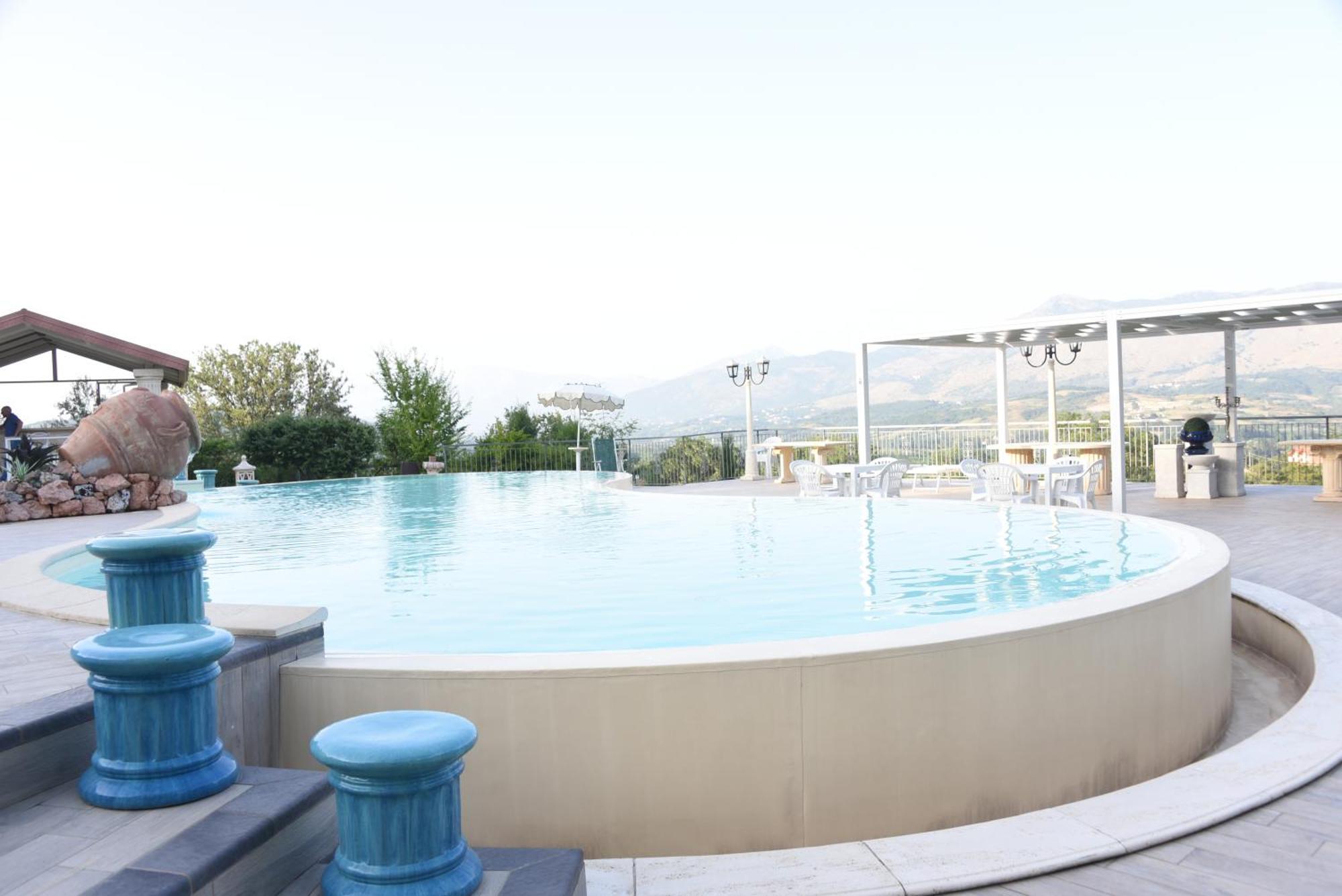 Bosco D'Olmi Country House Sant'Andrea del Garigliano Екстериор снимка