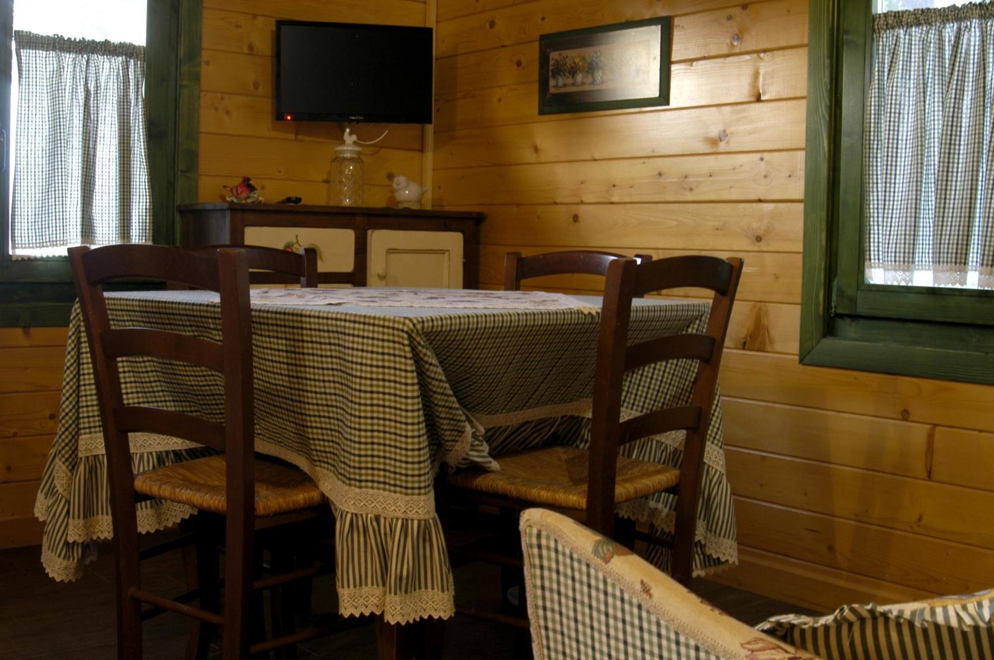 Bosco D'Olmi Country House Sant'Andrea del Garigliano Екстериор снимка